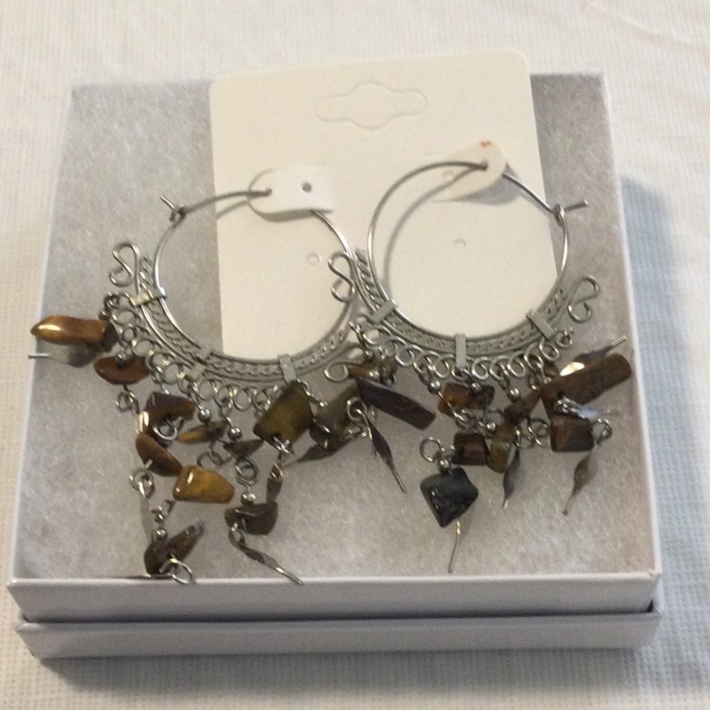 Silver tone hoop Earrings with dangling Tiger Eye Gemstones chips NWOT